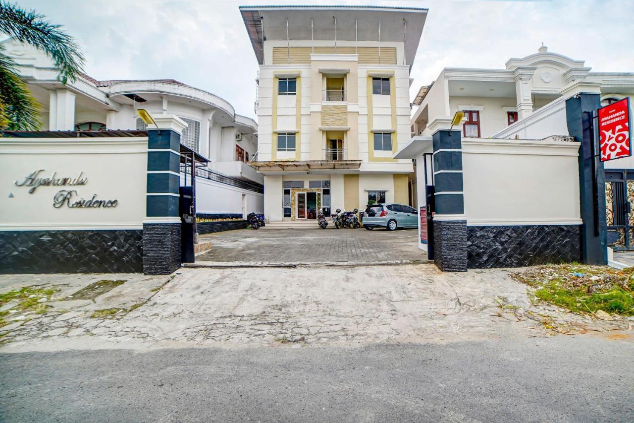Oyo 91170 Ayahanda Residence Medan Exterior foto