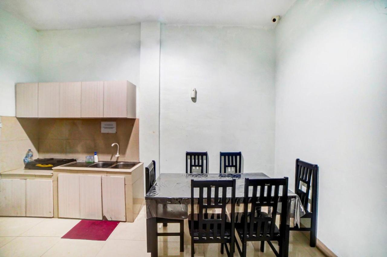 Oyo 91170 Ayahanda Residence Medan Exterior foto