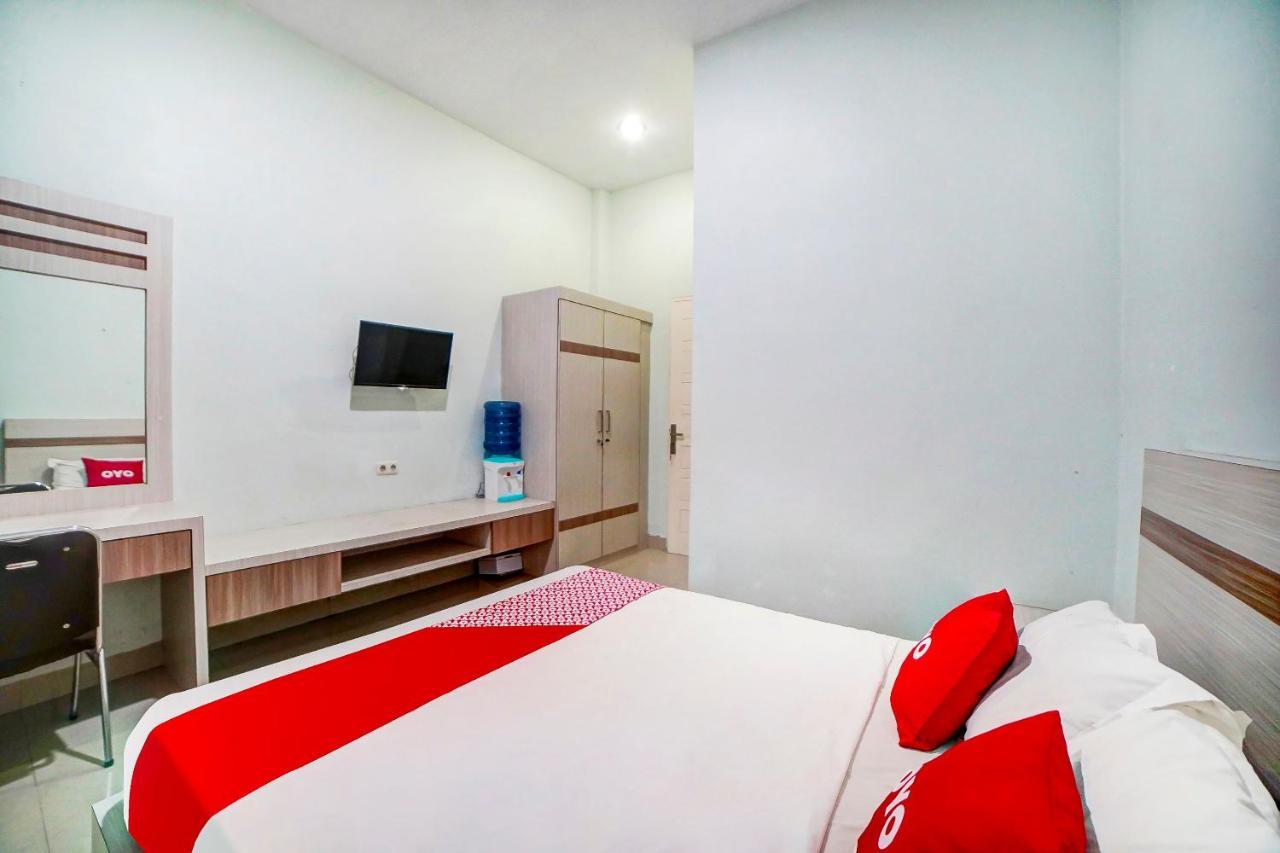 Oyo 91170 Ayahanda Residence Medan Exterior foto