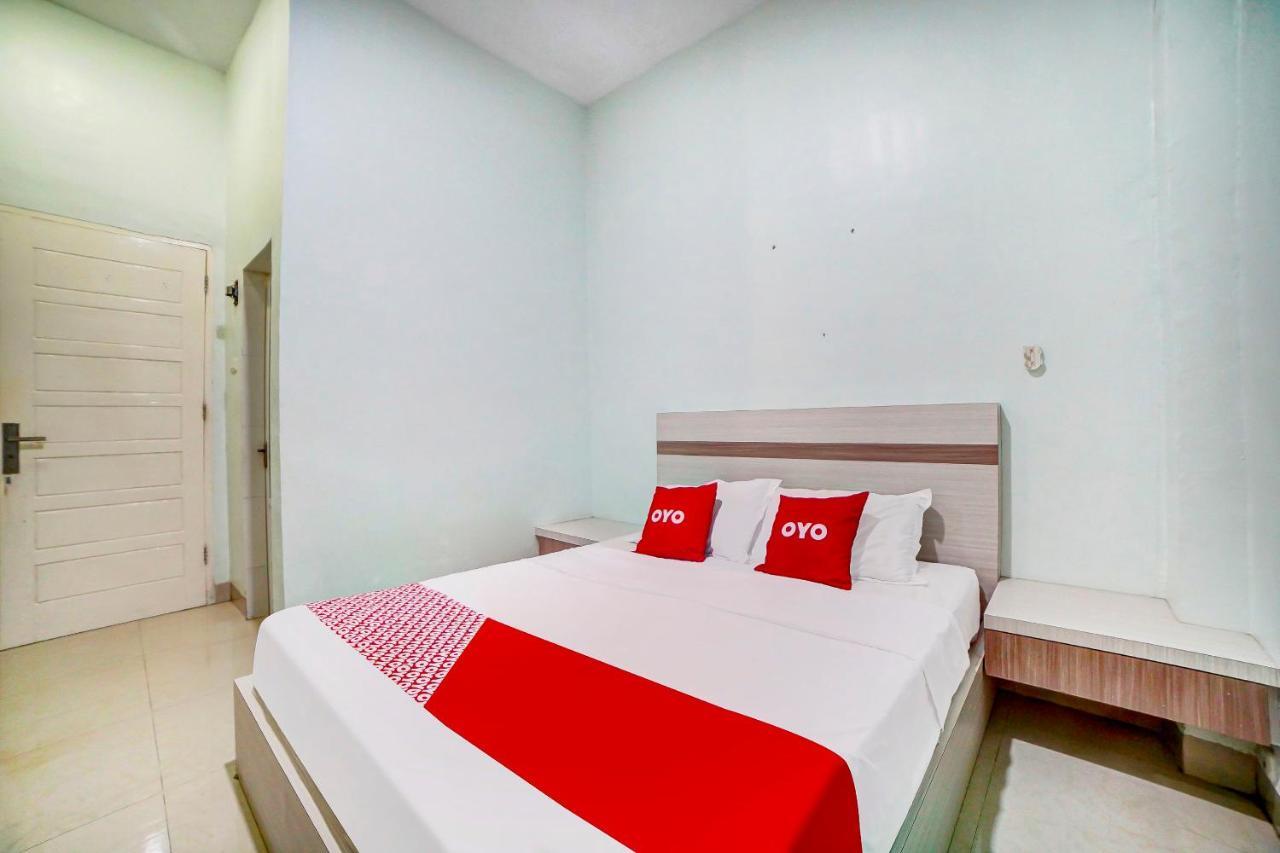 Oyo 91170 Ayahanda Residence Medan Exterior foto