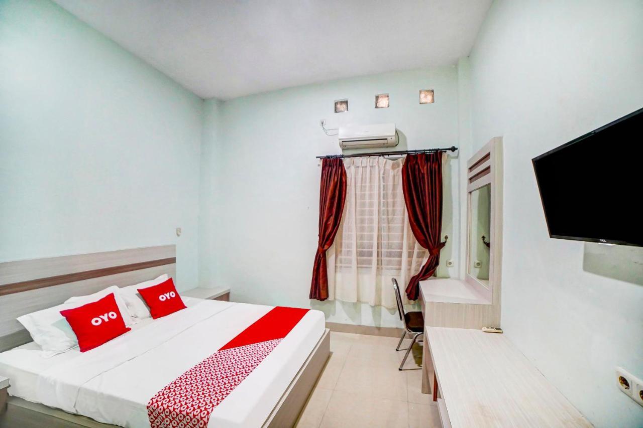 Oyo 91170 Ayahanda Residence Medan Exterior foto