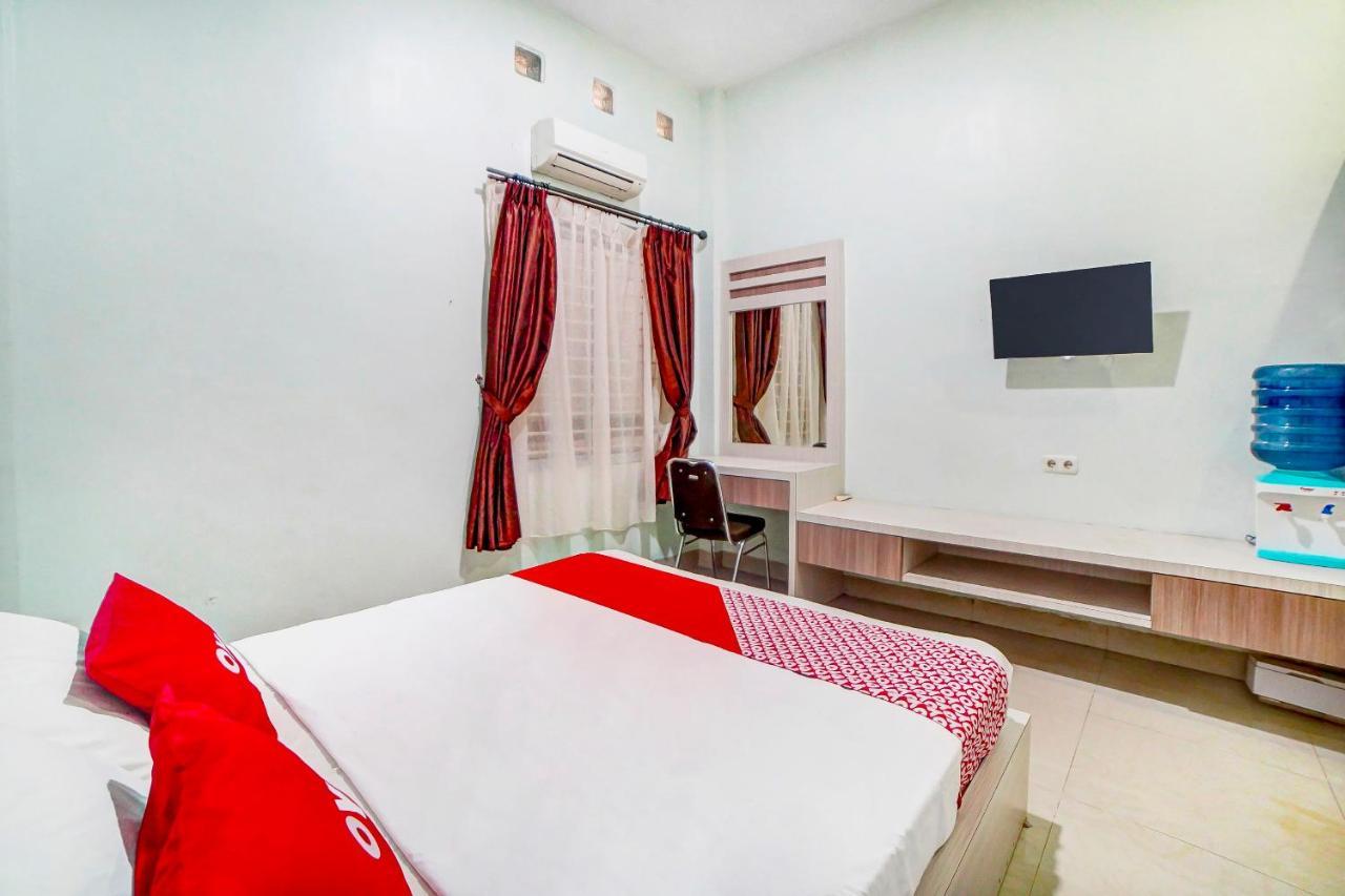 Oyo 91170 Ayahanda Residence Medan Exterior foto